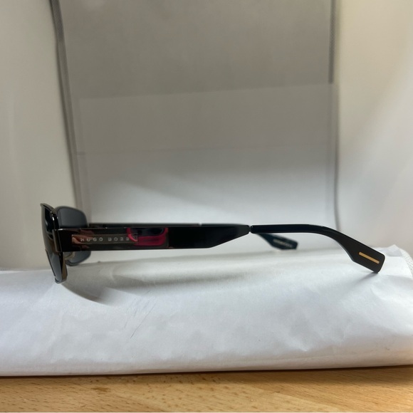 Hugo Boss sunglasses polarized - Picture 2 of 4